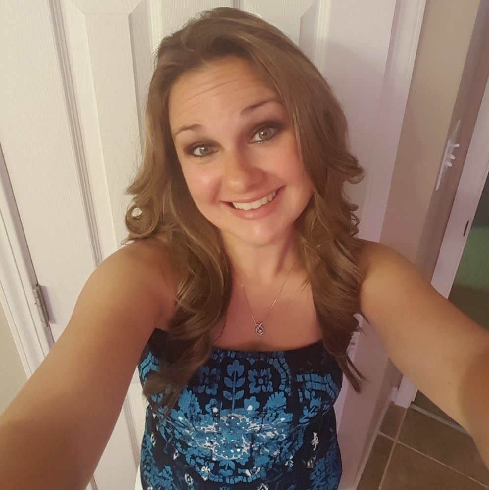Meet your Posher, Emily
